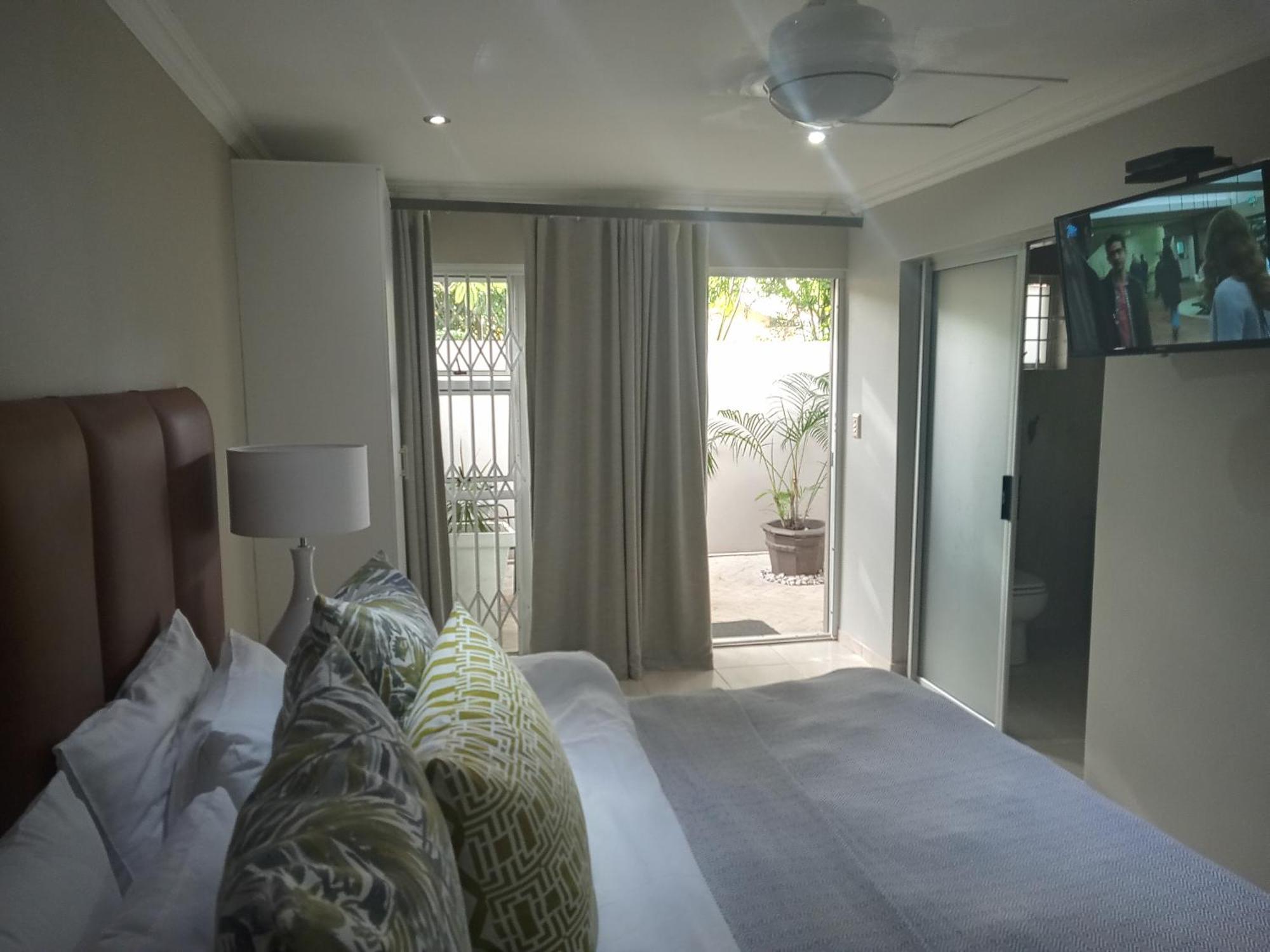 Tropical Beach Boutique Guesthouse Shelly Beach Esterno foto