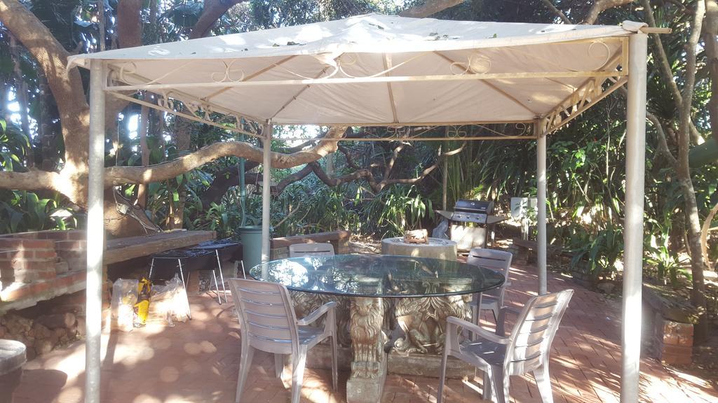 Tropical Beach Boutique Guesthouse Shelly Beach Esterno foto